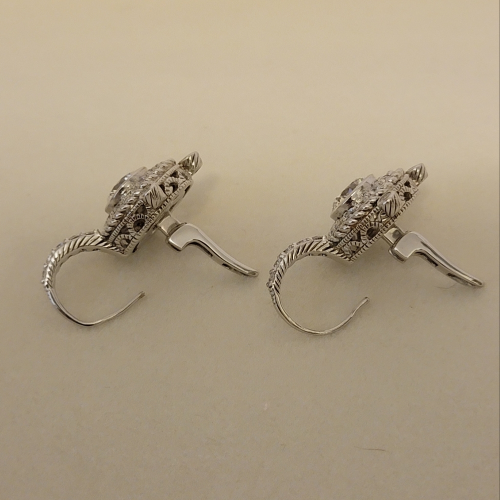 Earrings - Picture 5 of 9